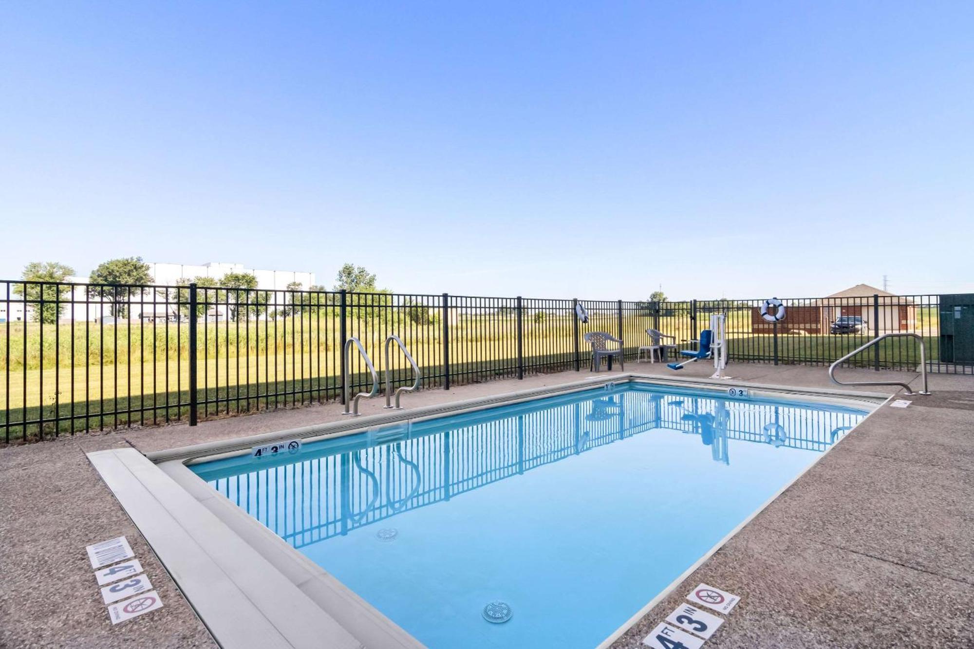 Comfort Inn Hebron-Lowell Area Dinwiddie Экстерьер фото